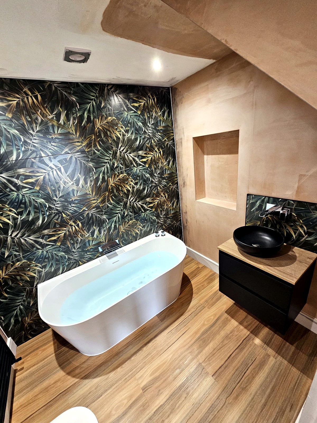 Bathrooms project by OddJobs