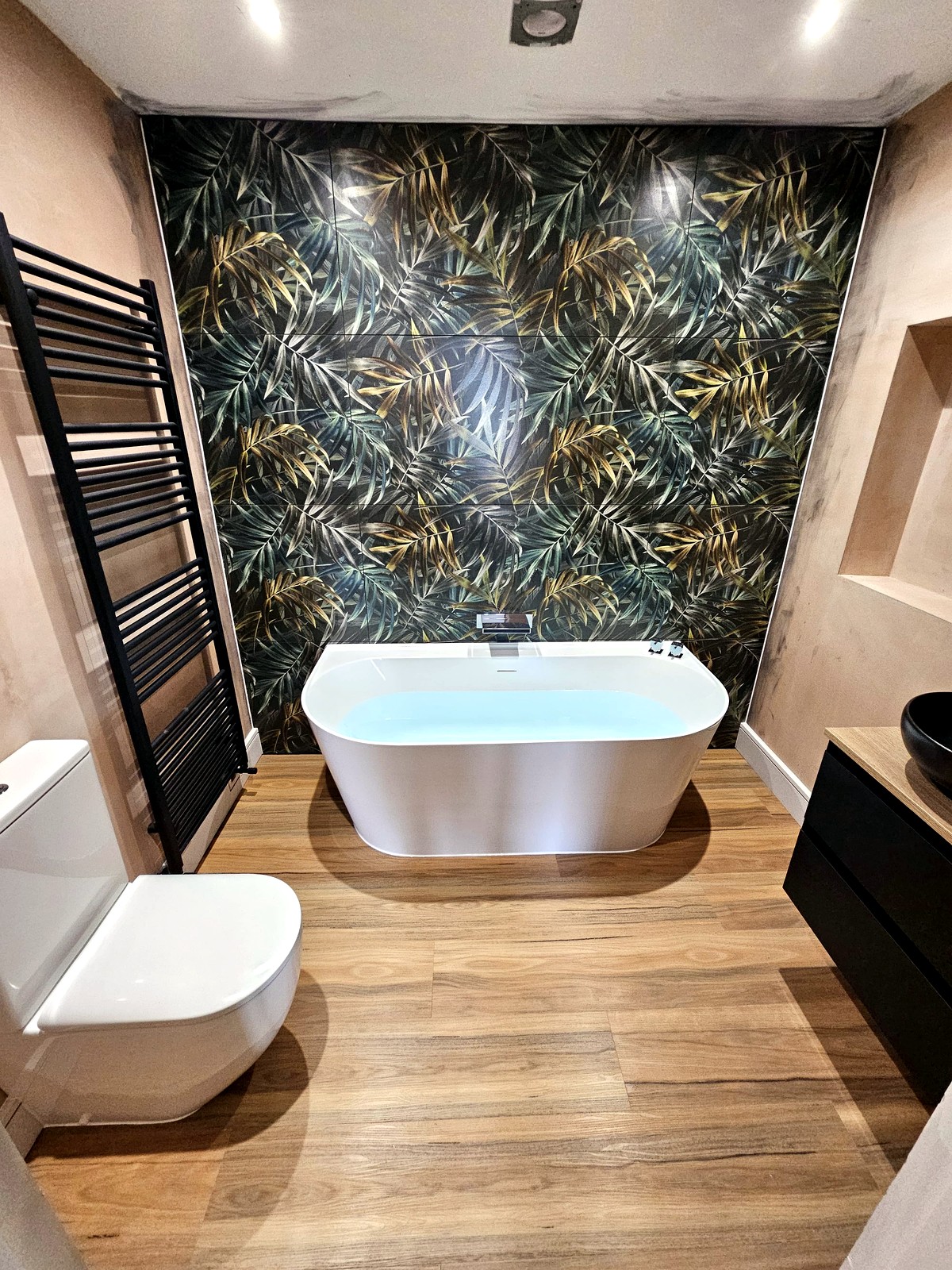 Bathrooms project by OddJobs