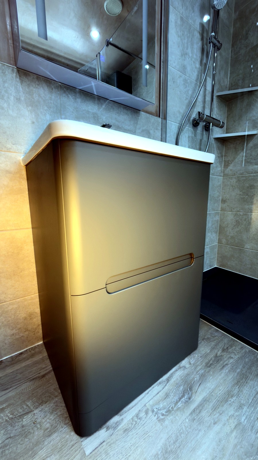 Bathrooms project by OddJobs