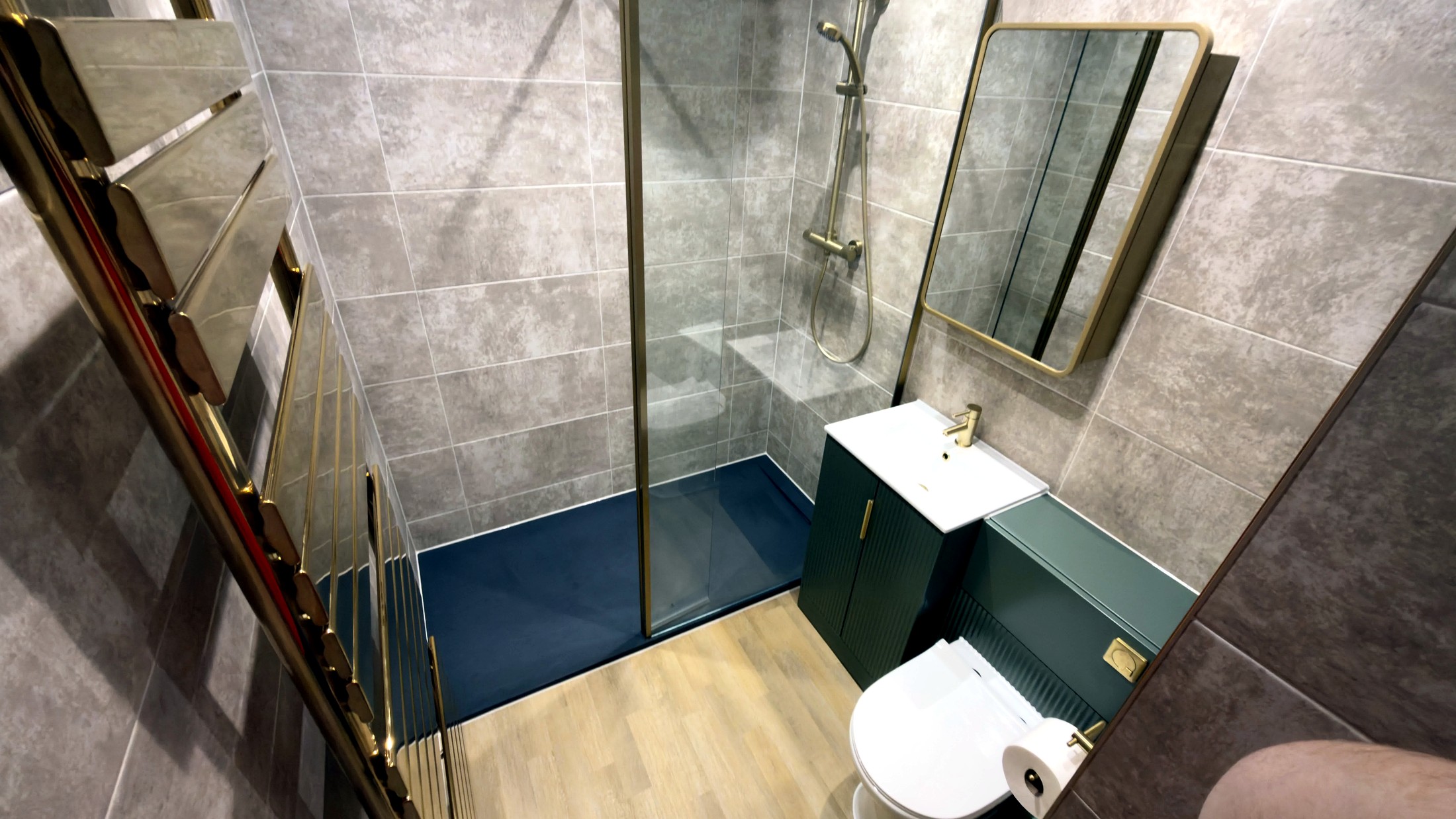 Bathrooms project by OddJobs