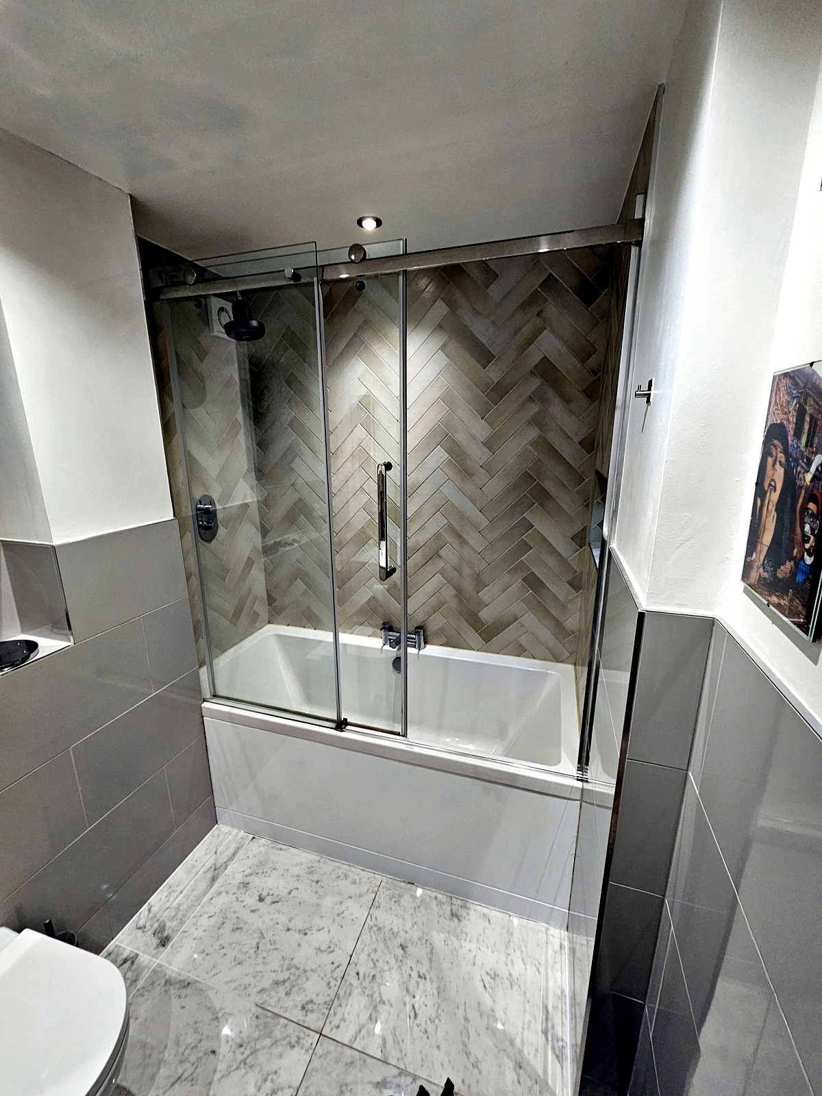 Bathrooms project by OddJobs in Kent