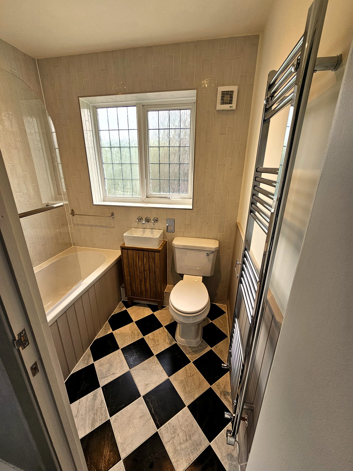 Bathrooms project by OddJobs